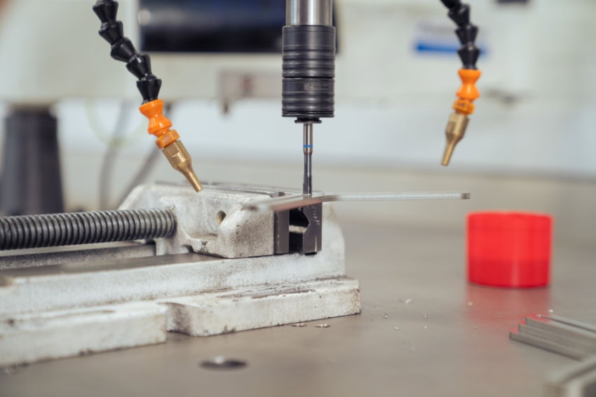 Cutworks Zusatzleistung 'Gewindeschneiden'